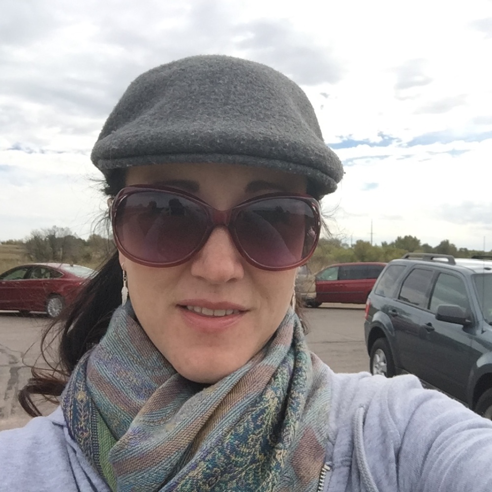 Meet your Posher, Elizabeth